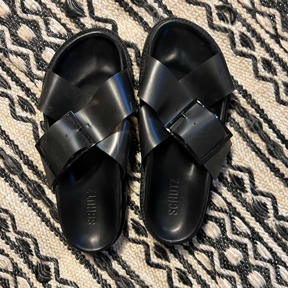 SCHUTZ | S-TRINA | CRISSCROSS  SLIP ON SANDALS